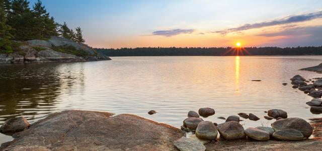 Sunset at the beauty lake